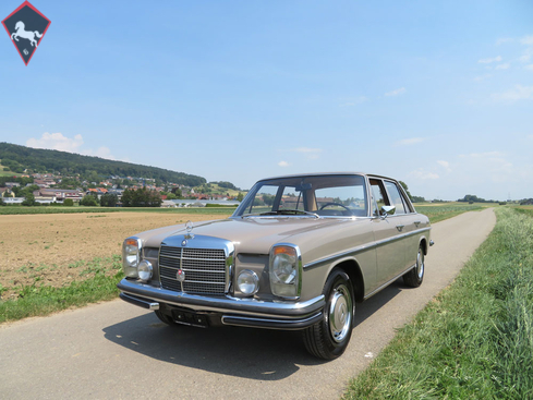 Mercedes-Benz 250 w114 1971