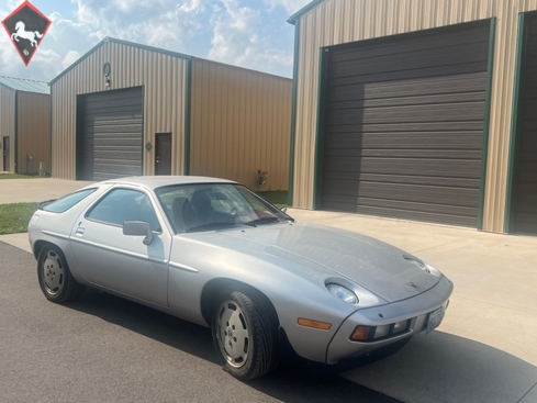 Porsche 928 1986