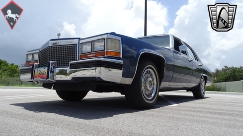 Cadillac Brougham 1988