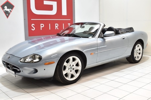 Jaguar XK8 2003