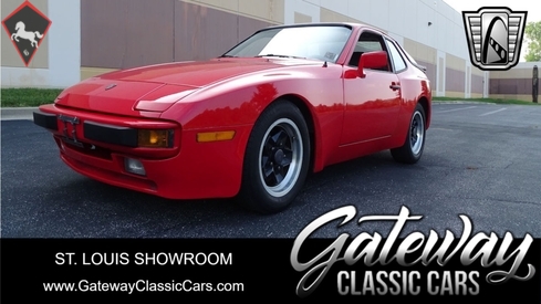 Porsche 944 1983