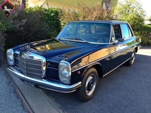 Mercedes-Benz 200 w115 1971