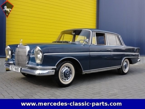 Mercedes-Benz 220S w111 Fintail 1960