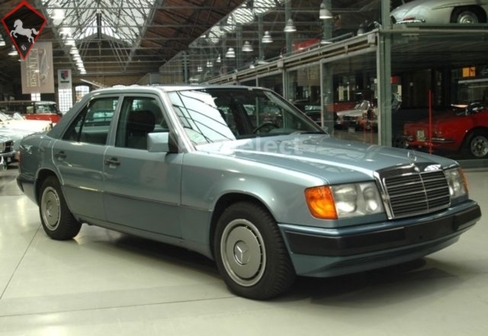 Mercedes-Benz 260 w124 1990
