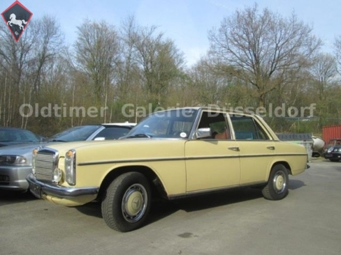 Mercedes-Benz 220 w115 1977
