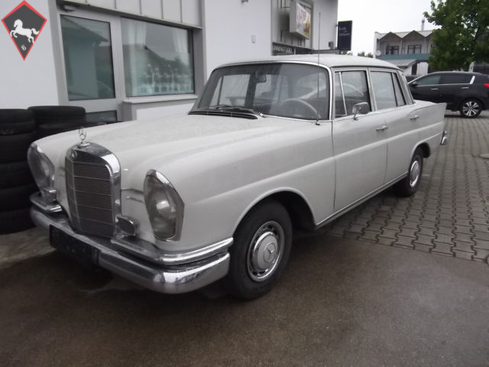 Mercedes-Benz 220S w111 Fintail 1963
