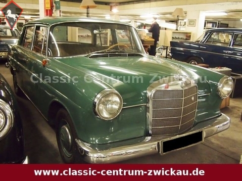 Mercedes-Benz 190 w110 Heckflosse 1964