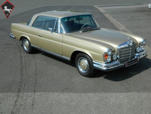 Mercedes-Benz 280SE Coupé w111 1970