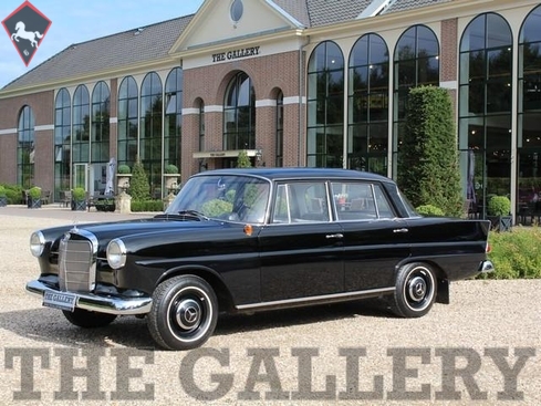 Mercedes-Benz 190 w110 Fintail 1965