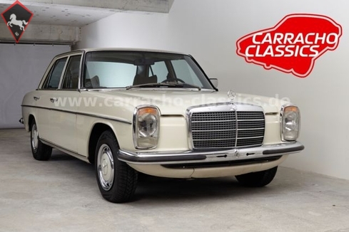 Mercedes-Benz 200 w115 1973
