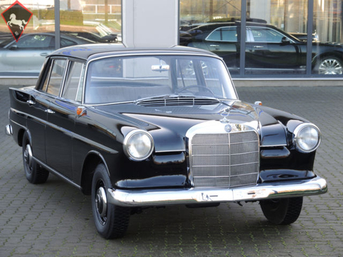 Mercedes-Benz 190 w110 Fintail 1964