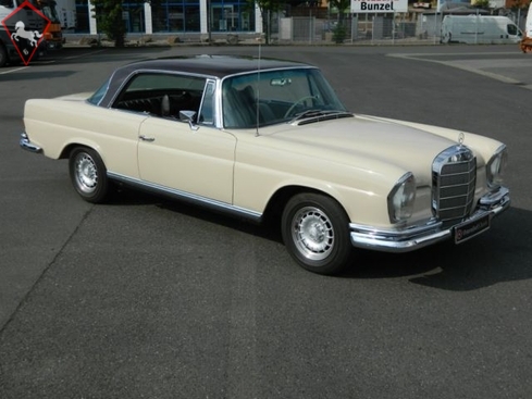 Mercedes-Benz 280SE Coupé w111 1967