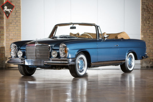 Mercedes-Benz 280SE Cabriolet w111 1970