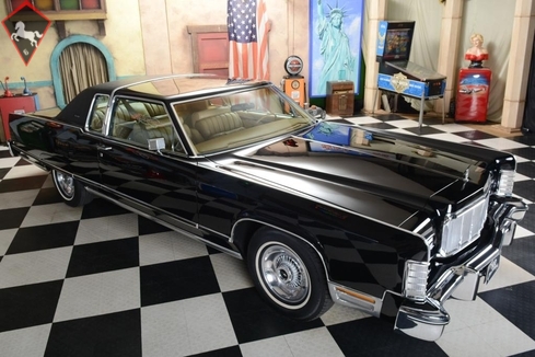 Lincoln Town Car 1976