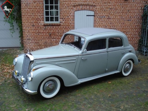 Mercedes-Benz 220 W187 1952