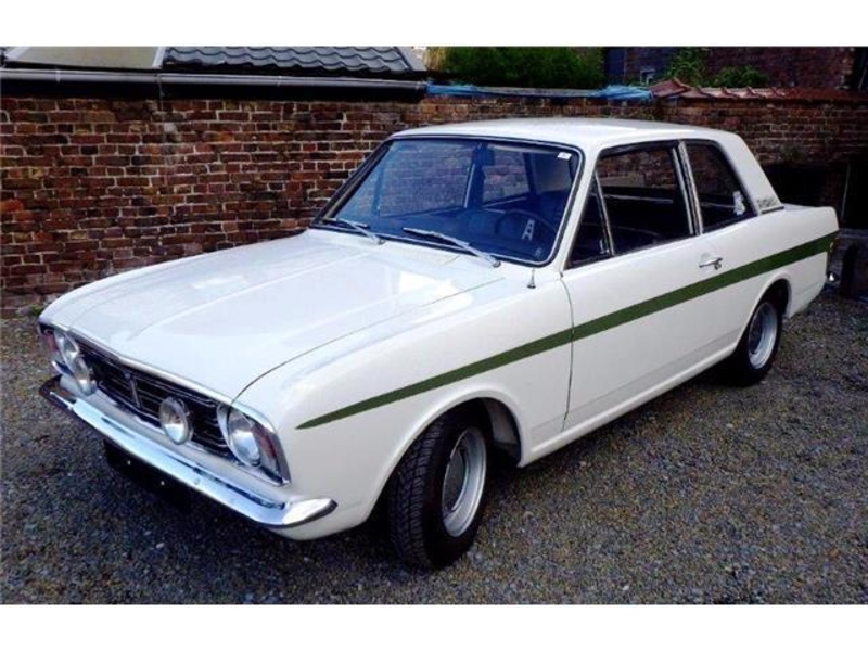 Lotus Cortina – A saloon racing legend | Lotus Cars