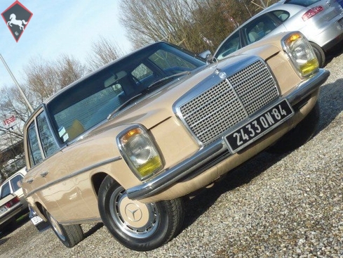 Mercedes-Benz 220 w115 1975