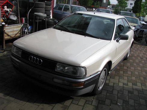 Audi R8 1990