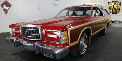 Ford Country Squire 1977