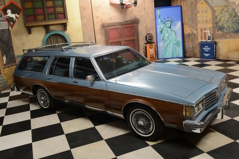 Oldsmobile Custom Cruiser 1985