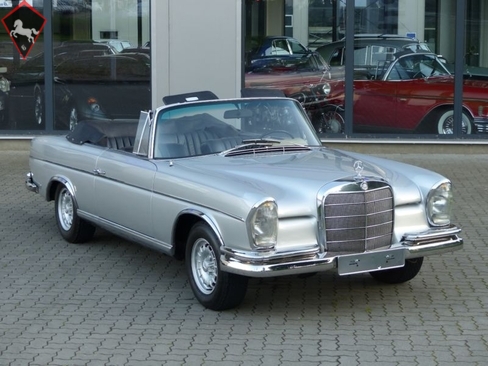 Mercedes-Benz 280SE Cabriolet w111 1967