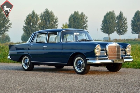 Mercedes-Benz 220S w111 Heckflosse 1964