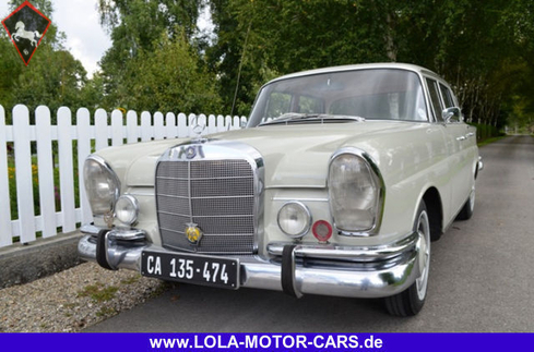 Mercedes-Benz 230S w111 Heckflosse 1967
