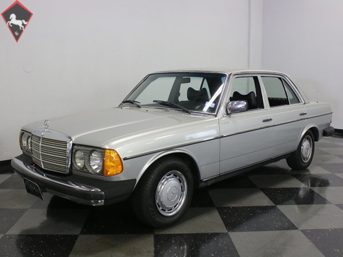 Mercedes-Benz 300D w123 1977