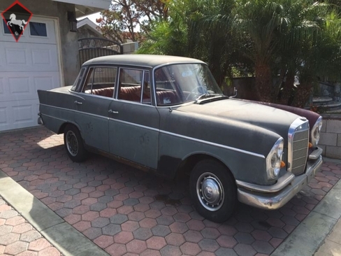 Mercedes-Benz 300SE/SEL w112 Fintail 1962