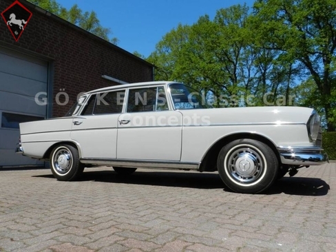 Mercedes-Benz 300SE/SEL w112 Fintail 1963