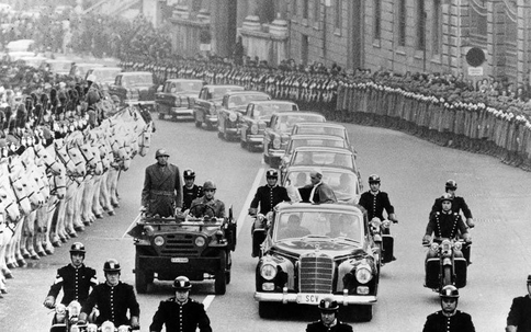 Pope Paulus VI Mercedes 