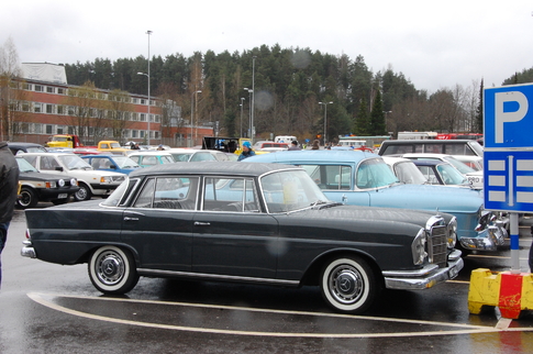 Mercedes 220SE w111