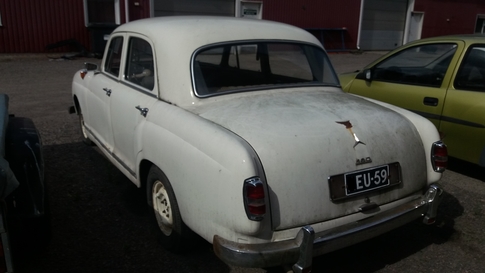 Mercedes Benz 180 Ponton neglected 
