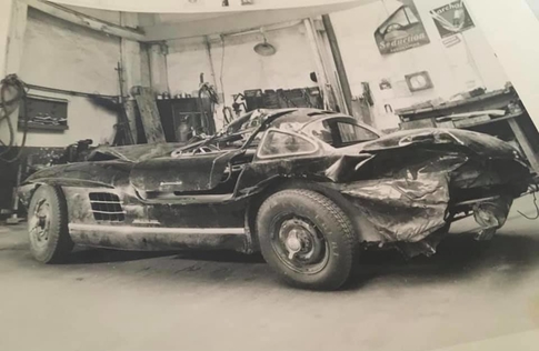 French 300SL Gullwing Crashed
