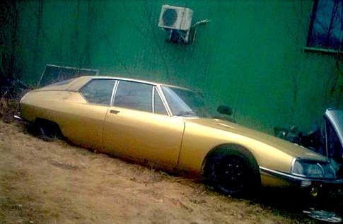 Citroen SM Abandoned 