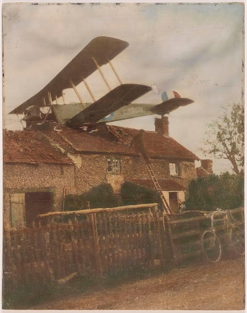 RAF Avro 504 up on a roof in RFC Beaulieu