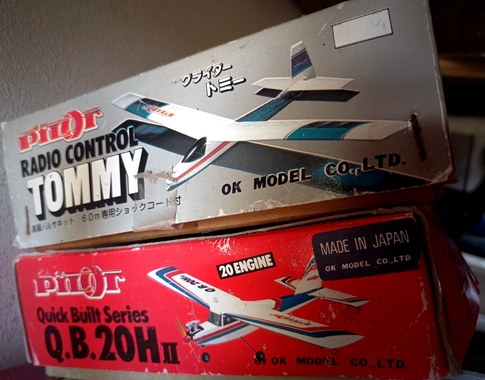 Pilot Tommy & Q.B. 20H Ii 