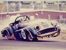 Triumph TR3 race